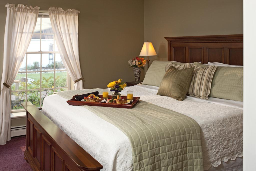 Huron House Bed & Breakfast Oscoda Ngoại thất bức ảnh