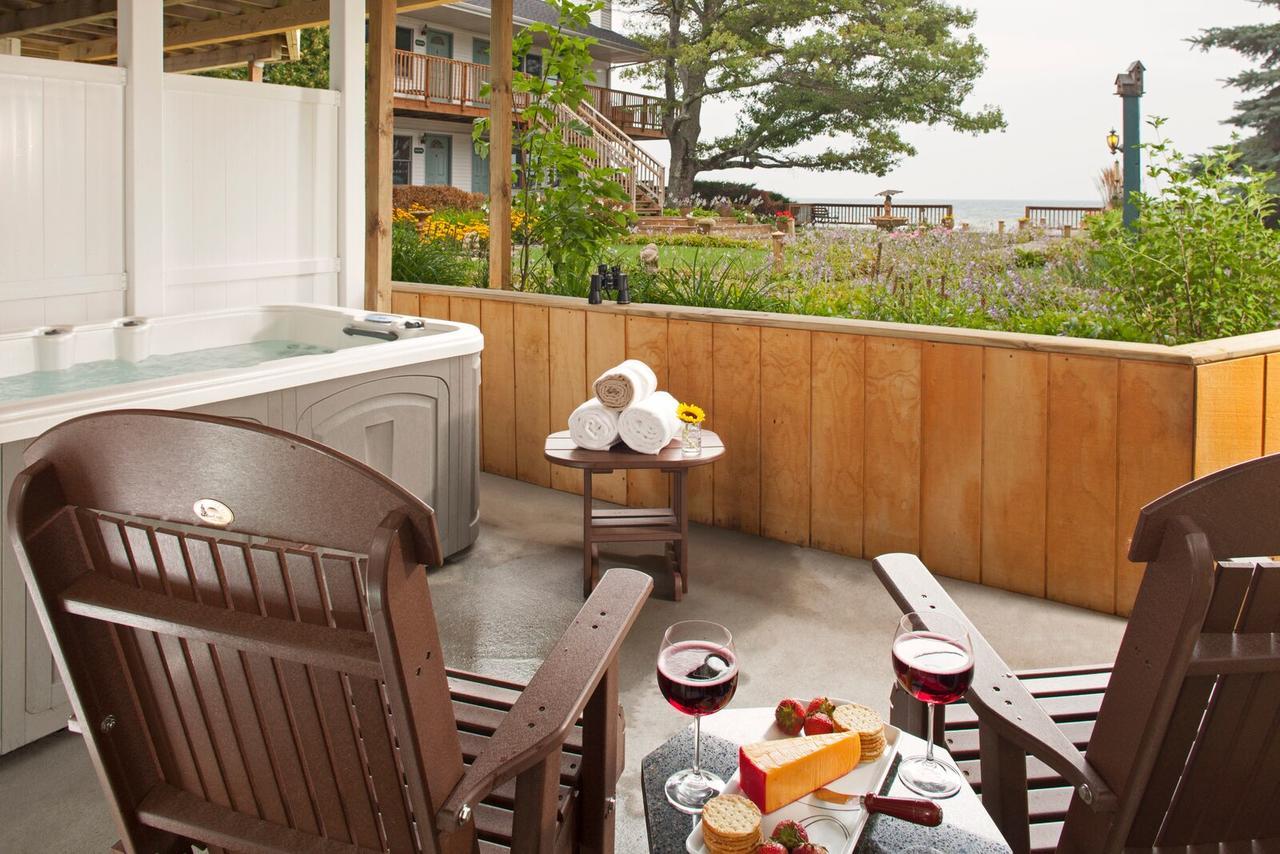 Huron House Bed & Breakfast Oscoda Ngoại thất bức ảnh